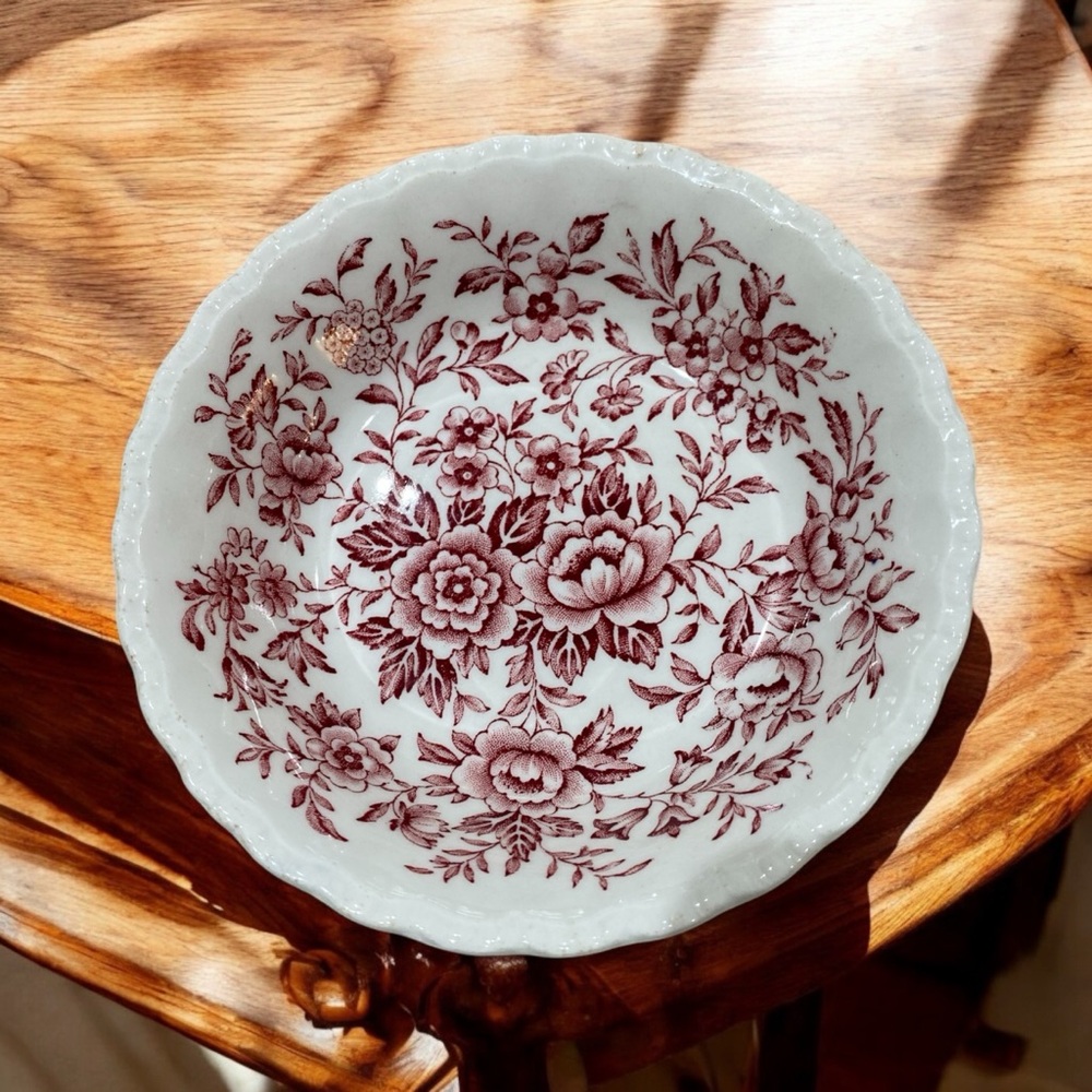 Antique small bowl “PRINTEMPS” red and white floral pattern by Grindley England